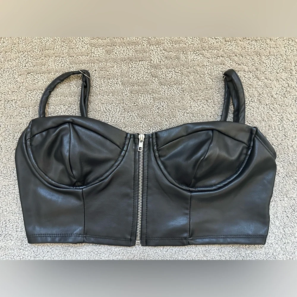 Haute Monde Black Faux Leather Bustier Crop Top Corset Zip Front Size M